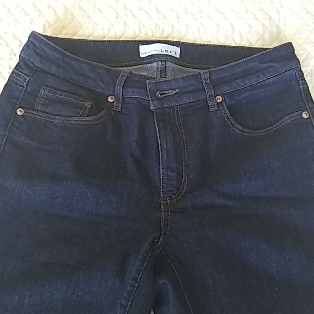Loft- Curvy fit skinny jeans size 28